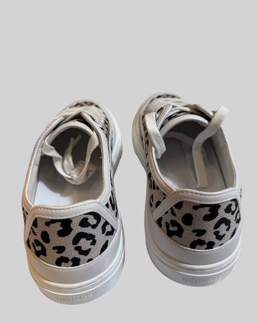 Product photo 2